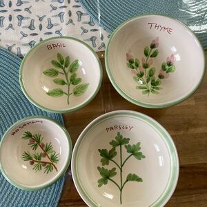 4 Pieces Williams Sonoma Culinary Pedestal Herb Bowls Handmade in Italy